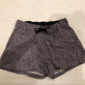 Lululemon on the fly short